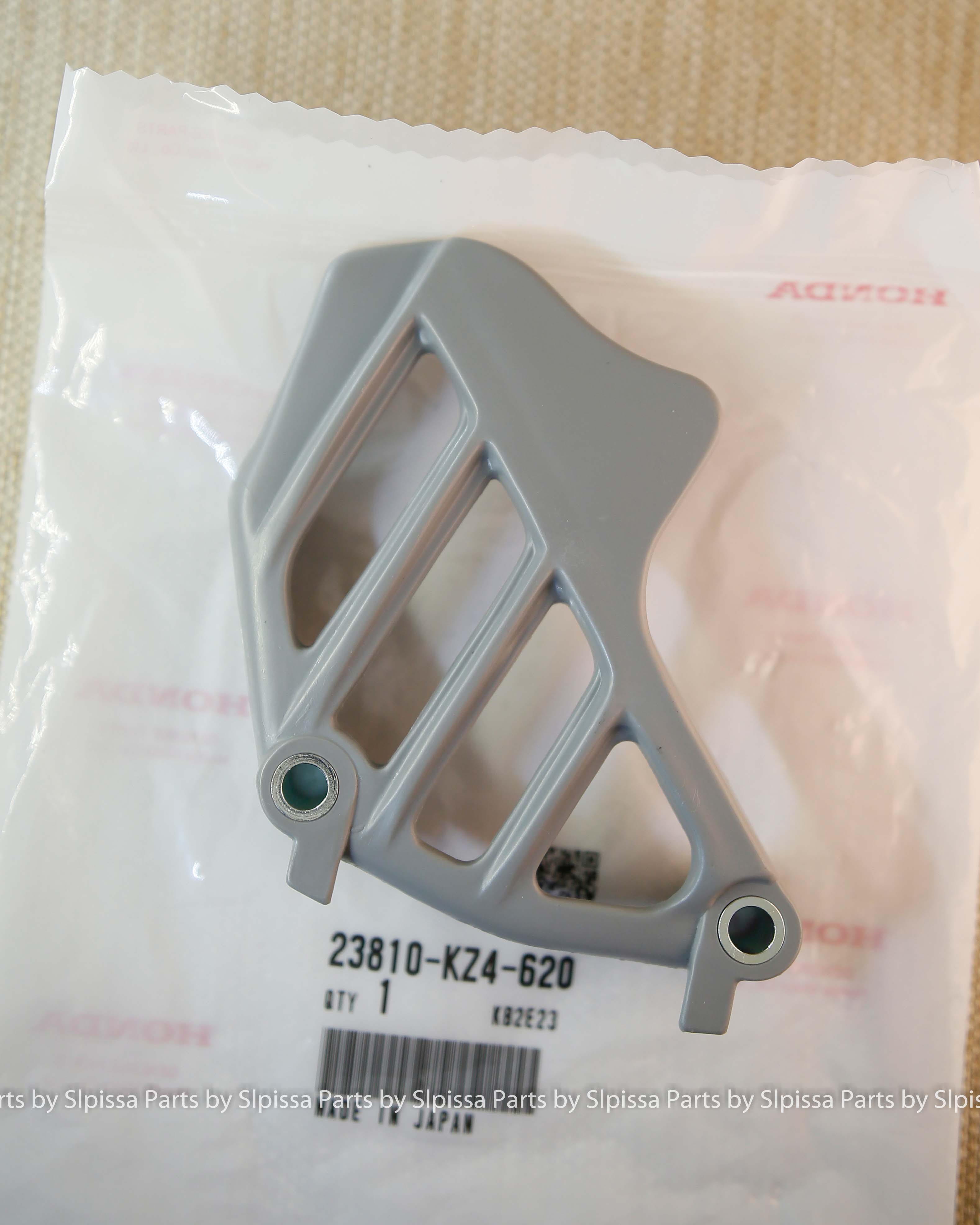 Genuine HONDA CR250R CR500R Front sprocket Cover / Guard